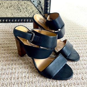 Splendid size 7 ankle wrap sandal with wood heel